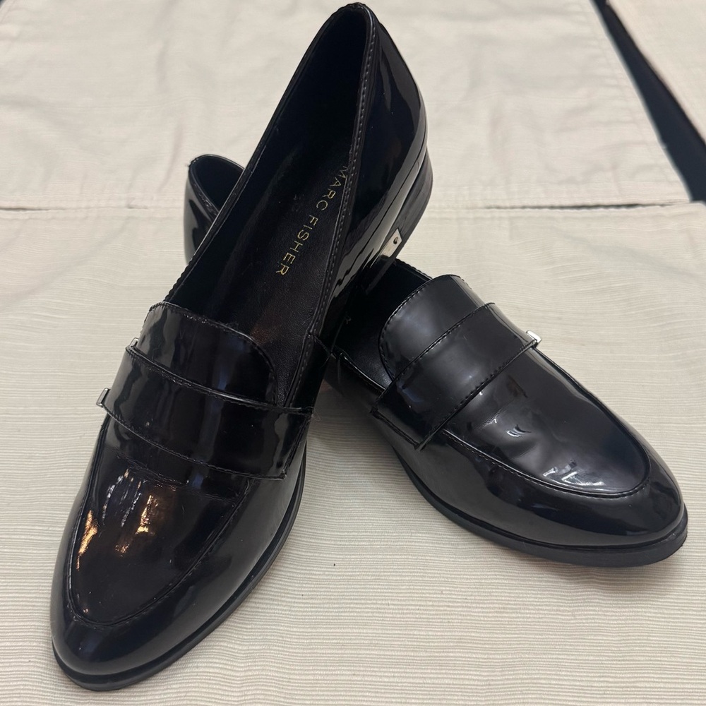 Marc Fisher Black Leather Loafers with Cushioned Sole & Silver Accents 5 1/2 - Picture 2 of 11